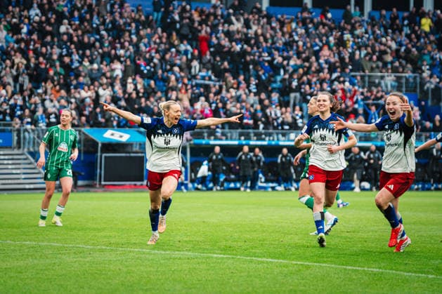 Google Pixel Womens Bundesliga Hamburger SV vs SV Werder Bremen, 21 02 2026 GOAL, CHEER for 1 0 by Sophie Hillebrand Hamburger SV, 22 by a penalty kick Soccer, Google Pixel Womens Bundesliga, 19 Matchday Hamburger SV vs SV Werder Bremen on 21 02 2026 at Volksparkstadion, Hamburg DFB REGULATIONS PROHIBIT ANY USE OF PHOTOGRAPHS AS IMAGE SEQUENCES AND OR QUASI VIDEO Copyright: xBEAUTIFULxSPORTS Tonhäuserx