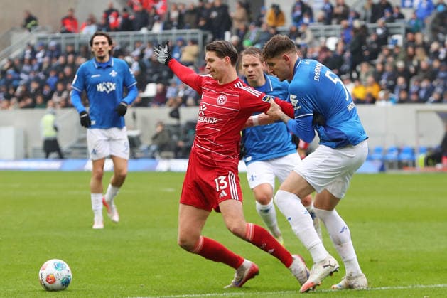 21 02 2026, xtvx, Fußball 2 Bundesliga, SV Darmstadt 98 Fortuna Duesseldorf v l Zweikampf, Duell, duel, tackle, compete Cedric Itten Fortuna Duesseldorf Matej Maglica SV Darmstadt 98 DFL DFB REGULATIONS PROHIBIT ANY USE OF PHOTOGRAPHS as IMAGE SEQUENCES and or QUASI VIDEO Darmstadt