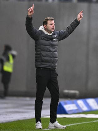 Florian Kohfeldt SV Darmstadt 1898, Coach gesticulates, GER, SV Darmstadt 98 vs Fortuna Düsseldorf, Football, 2 Bundesliga, 23 Matchday, Season 2025 2026, 21 02 2026 DFL regulations prohibit any use of photographs as image sequences and or quasi video GER, SV Darmstadt 98 vs Fortuna Düsseldorf, Football, 2 Bundesliga, 23 Matchday, Season 2025 2026, 21 02 2026 Darmstadt Copyright: xEibner-Pressefoto FlorianxWiegandx EP_FWD