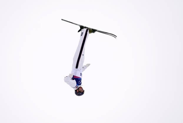 (260221) -- LIVIGNO, Feb. 21, 2026 -- Christopher Lillis of the United States competes during the freestyle skiing mixed team aerials final 1 at the Milan-Cortina 2026 Olympic Winter games, Winterspiele,Spiele, Summer games in Livigno, Italy, Feb. 21, 2026. ) (MICO2026)ITALY-LIVIGNO-OLYMPIC WINTER GAMES-FREESTYLE SKIING-MIXED TEAM AERIALS-FINAL HuxChao 