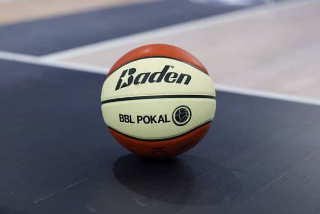 The official Baden match ball of the BMW TOP FOUR 2026, BBL Cup, with logo, theme photo basketball, theme picture, symbol photo, symbol picture, GER, FC Bayern Basketball vs BMA365 Bamberg Baskets, basketball, BBL Cup, BMW TOP FOUR, semi-final, season 2025 2026, 21 02 2026, GER, FC Bayern Basketball vs BMA365 Bamberg Baskets, basketball, BBL Cup, BMW TOP FOUR, semi-final, season 2025 2026, 21 02 2026 Muenchen Copyright: xEibner-Pressefoto JennixMaulx EP_JML