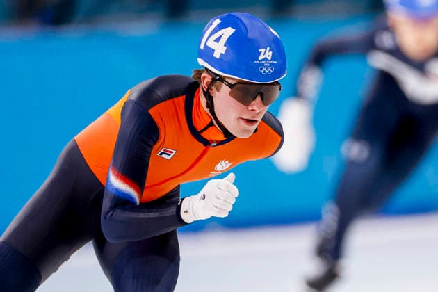 Milano Cortina 2026 Winter Olympics, Speed skating, Eisschnelllauf Italy Stijn Van De Bunt of the Netherlands competing in the Speed Skating Men s Mass Start Semifinals on Day 15 of the Milano Cortina 2026 Winter Olympics at the Milano Speed Skating Stadium in Milan, Italy, February 21, 2026. Milan Italy  Copyright: xMatrixxImagesx xHenkxJanxDijksx