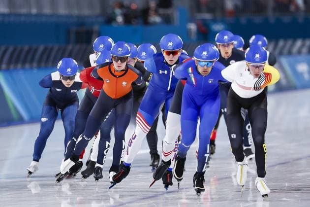 MILAN , 21-02-2026 , Milano Speed skating, Eisschnelllauf Stadium , Olympic Winter games, Winterspiele,Spiele, Summer games 2026 - Speed Skating mass start men semifinals, Picture shows Stijn Van De Bunt Andrea Giovannini Bart Swings Olympic Winter Games 2026 - Speed Skating mass start  x201782659x Copyright:
