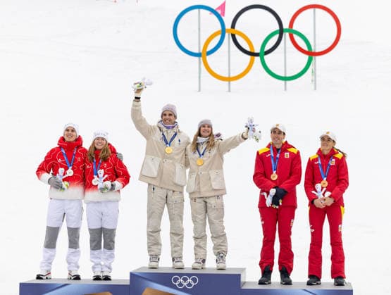 OLYMPICS - Winter Olympic Games, Olympische Spiele, Olympia, OS Milano Cortina 2026 BORMIO,ITALY,21.FEB.26 - OLYMPICS, SKI MOUNTAINEERING - Winter Olympic Games Milano Cortina 2026, Skicross, mixed relay, final, medal ceremony. Image shows Jon Kistler, Marianne Fatton (SUI), Thibault Anselmet, Emily Harrop (FRA) and Oriol Cardona Coll, Ana Alonso Rodriguez (ESP). Keywords: medals.  GEPAxpictures xHaraldxSteiner