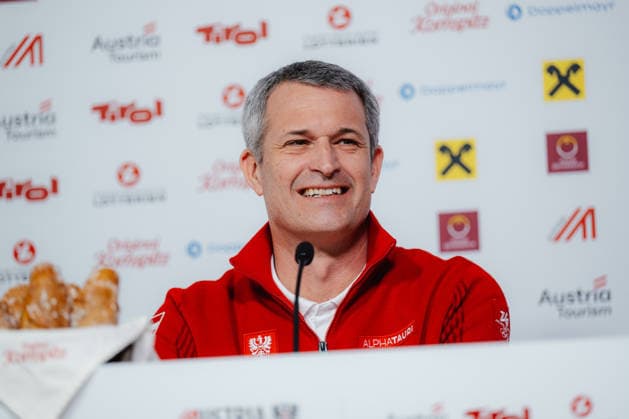 OLYMPICS - Winter Olympic Games, Olympische Spiele, Olympia, OS Milano Cortina 2026 CORTINA D AMPEZZO,ITALY,21.FEB.26 - OLYMPICS - Winter Olympic Games Milano Cortina 2026, Austria House, media event, media talk, Olympia Bilanz. Image shows president Horst Nussbaumer (OEOC) during an interview.  GEPAxpictures xAlexanderxSolc