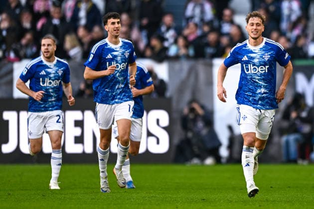 2026-02-21 Juventus FC v Como 1907 - Serie A TURIN, ITALY - FEBRUARY 21: Mergim Vojvoda of Como 1907 celebrates after scoring the team s first goal during the Serie A match between Juventus FC and Como 1907 at Allianz Stadium on February 21, 2026 in Turin, Italy. (Photo by Alberto Gandolfo BSR Agency) Turin Italy Content not available for redistribution in The Netherlands directly or indirectly through any third parties. Copyright: xBSRxAgencyx