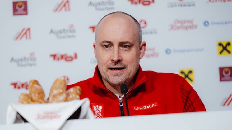 OLYMPICS - Winter Olympic Games, Olympische Spiele, Olympia, OS Milano Cortina 2026 CORTINA D AMPEZZO,ITALY,21.FEB.26 - OLYMPICS - Winter Olympic Games Milano Cortina 2026, Austria House, media event, media talk, Olympia Bilanz. Image shows general secretary Florian Gosch (OEOC) during an interview.  GEPAxpictures xAlexanderxSolc