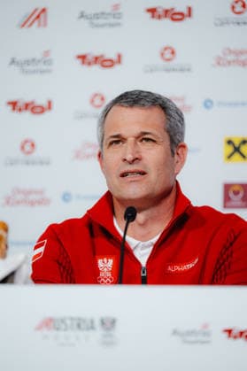 OLYMPICS - Winter Olympic Games, Olympische Spiele, Olympia, OS Milano Cortina 2026 CORTINA D AMPEZZO,ITALY,21.FEB.26 - OLYMPICS - Winter Olympic Games Milano Cortina 2026, Austria House, media event, media talk, Olympia Bilanz. Image shows president Horst Nussbaumer (OEOC) during an interview.  GEPAxpictures xAlexanderxSolc