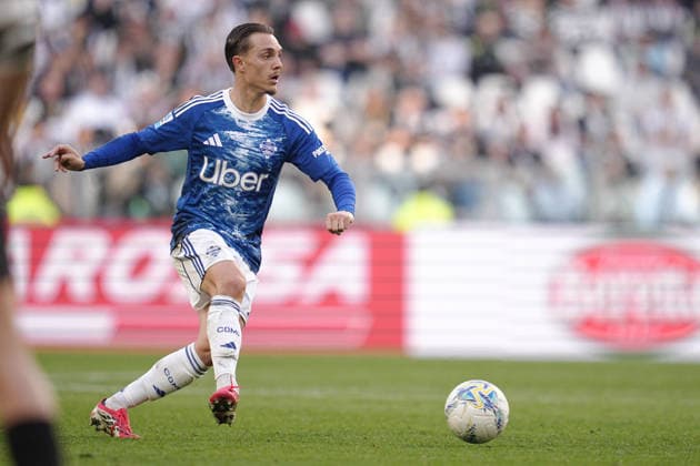 ComoÕs Maxence Caqueret during the Serie A soccer match between Juventus and Como at the Allianz Stadium in Turin, north west Italy - Saturday, February 21, 2026. - Soccer .  Copyright: xMarcoxAlpozzi LaPressex