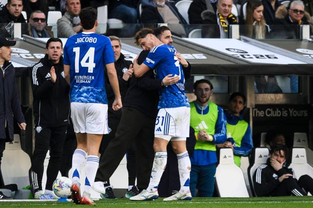 Juventus FC v Como 1907 - Serie A Mergim Vojvoda of Como 1907 celebrates with Cesc Fabregas, head coach of Como 1907, after scoring a goal during the Serie A football match between Juventus FC v Como 1907. Milan Italy Copyright: xNicolòxCampox