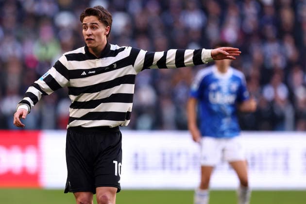 Juventus Fc - Como 1907 Kenan Yildiz of Juventus Fc gestures during the Serie A match beetween Juventus Fc and Como 1907 at Allianz Stadium on February 21, 2026 in Turin, Italy . Torino Allianz Stadium Italy Copyright: xMarcoxCanonierox
