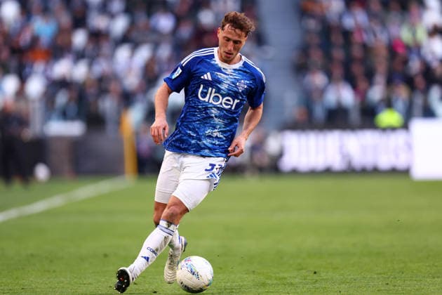 Juventus Fc - Como 1907 Mergim Vojvoda of Como 1907 in action during the Serie A match beetween Juventus Fc and Como 1907 at Allianz Stadium on February 21, 2026 in Turin, Italy . Torino Allianz Stadium Italy Copyright: xMarcoxCanonierox