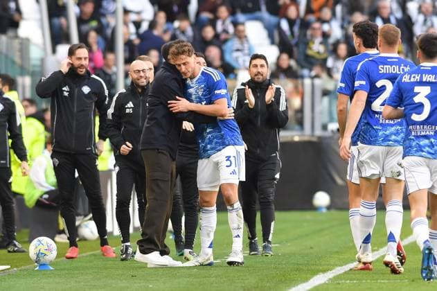 Foto IPP Massimo Rana Torino 21-02-2026 Calcio Campionato di Serie A 2025 2026 Juventus-Como nella foto esulta mergim vojvoda Italy Photo Press - World Copyright italy ITALY  Copyright: xR4924_italyphotopressx