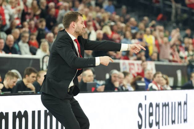 Anton Gavel BMA365 Bamberg Baskets, Head Coach gestures, GER, FC Bayern Basketball vs BMA365 Bamberg Baskets, Basketball, BBL Cup, BMW TOP FOUR, Semi-final, Season 2025 2026, 21 02 2026, GER, FC Bayern Basketball vs BMA365 Bamberg Baskets, Basketball, BBL Cup, BMW TOP FOUR, Semi-final, Season 2025 2026, 21 02 2026 Munich Copyright: xEibner-Pressefoto JennixMaulx EP_JML