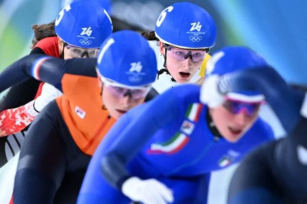 Belgian Fran Vanhoutte pictured in action during the semifinals of the mass start women Speed skating, Eisschnelllauf at the Milano Cortina 2026 Olympic Winter games, Winterspiele,Spiele, Summer games on Saturday 21 February 2026 in Milan, Italy. The XXV Winter Olympics take place from 6 to 22 February 2026 in Italy. JASPERxJACOBS  x164422961x