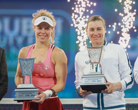 L R Finalists Laura Siegemund and Vera Zvonareva with the trophy, Trophae, Ladies Doubles, Women s Doubles, Award Ceremony, Presentation Dubai Duty Free Tennis Championships, Dubai, U A E Copyright: xJuergenxHasenkopfx
