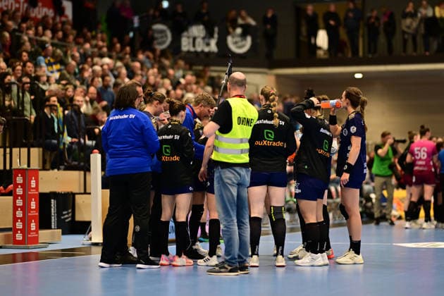 Handball I Women I Season 2025 2026 I 18 HBF I 1 Matchday I Buxtehuder SV TuS Metzingen I 21 02 2026 Buxtehuder Sportverein Frauen together Buxtehude Halle North Lower Saxony Germany Copyright: xLobeca FelixxSchlikisx