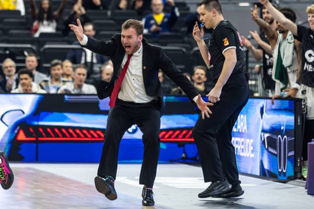 GER, BMW Top Four, Basketball BBL Cup, semi-final, FC Bayern München Basketball BMA365 Bamberg Baskets 21 02 2026, SAP Garden, Munich, GER, BMW Top Four, Basketball BBL Cup, semi-final, FC Bayern München Basketball BMA365 Bamberg Baskets Anton Gavel Head Coach , BMA365 Bamberg Baskets Photo Alexander Trienitz Munich SAP Garden Bayern Germany
