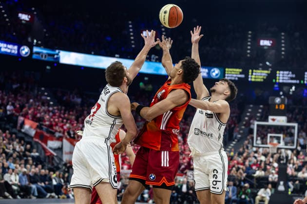 GER, BMW Top Four, Basketball BBL Pokal, semi-final, FC Bayern München Basketball BMA365 Bamberg Baskets 21 02 2026, SAP Garden, Munich, GER, BMW Top Four, Basketball BBL Pokal, semi-final, FC Bayern München Basketball BMA365 Bamberg Baskets Oscar da Silva FC Bayern München Basketball 1 , Moritz Krimmer BMA365 Bamberg Baskets, 27 Photo Alexander Trienitz Munich SAP Garden Bayern Germany