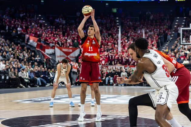 GER, BMW Top Four, Basketball BBL Pokal, semi-final, FC Bayern München Basketball BMA365 Bamberg Baskets 21 02 2026, SAP Garden, Munich, GER, BMW Top Four, Basketball BBL Pokal, semi-final, FC Bayern München Basketball BMA365 Bamberg Baskets Vladimir LuÄić Vladimir Lucic FC Bayern München Basketball 11 during a free throw Photo Alexander Trienitz Munich SAP Garden Bayern Germany