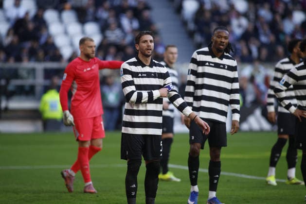 CALCIO - Serie A - Juventus FC vs Como 1907 Manuel Locatelli of Juventus FC during the Italian Serie A, 2025 2026 season, football match between Juventus FC and Como 1907 on 21 February 2026 at Allianz Stadium, Turin, Italy. Photo Nderim Kaceli Turin Italy  Copyright: xIPAxSport ABACAx
