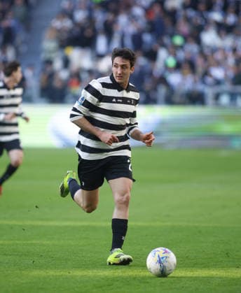 CALCIO - Serie A - Juventus FC vs Como 1907 Andrea Cambiaso of Juventus FC during the Italian Serie A, 2025 2026 season, football match between Juventus FC and Como 1907 on 21 February 2026 at Allianz Stadium, Turin, Italy. Photo Nderim Kaceli Turin Italy  Copyright: xIPAxSport ABACAx