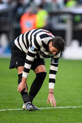 Juventus FC v Como 1907 - Serie A Manuel Locatelli of Juventus FC looks dejected during the Serie A football match between Juventus FC v Como 1907. Milan Italy Copyright: xNicolòxCampox