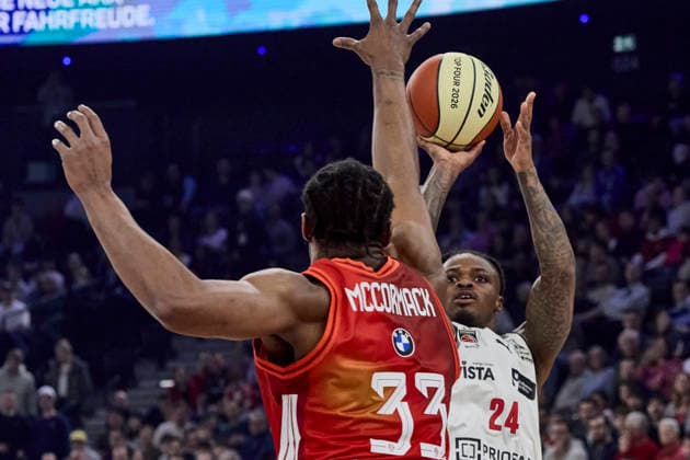 German Basketball BBL Cup, FC Bayern Munich Basketball vs BMA365 Bamberg BASKETS, Munich FC Bayern Basketball, Bamberg Baskets MBA365, 2026 02 21 in Munich SAP Garden Williams Cobe BMA365 Bamberg BASKETS Point Guard PG Nr24 BAM24 , KODJOE Nicolas Neruda FC Bayern Basketball Small Forward SF Nr35 FCBB35 sportworld Munich SAP Garden Bayern Germany