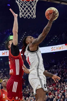 German Basketball BBL Cup, FC Bayern Munich Basketball vs BMA365 Bamberg BASKETS, Munich FC Bayern Basketball, Bamberg Baskets MBA365, 2026 02 21 in Munich SAP Garden Williams Cobe BMA365 Bamberg BASKETS Point Guard PG Nr24 BAM24 , LUCIC Vladimir FC Bayern Basketball Small Forward SF Nr11 FCBB11 sportworld Munich SAP Garden Bayern Germany