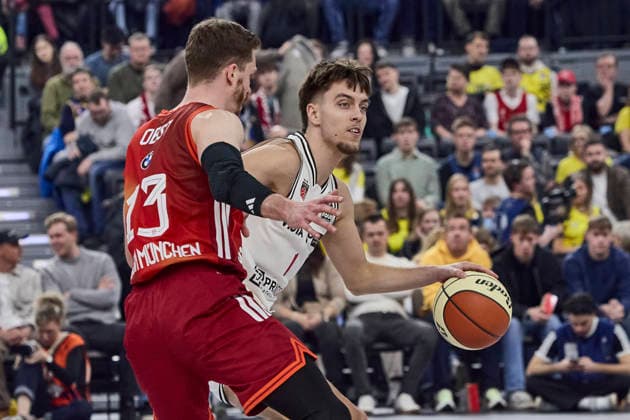 German Basketball BBL Cup, FC Bayern Munich Basketball vs BMA365 Bamberg BASKETS, Munich FC Bayern Basketball, Bamberg Baskets MBA365, 2026 02 21 in Munich SAP Garden ENSMINGER Zachary BMA365 Bamberg BASKETS Point Guard PG Nr1 BAM1 , JOVIC Stefan FC Bayern Basketball Point Guard PG Nr16 FCBB16 sportworld Munich SAP Garden Bayern Germany