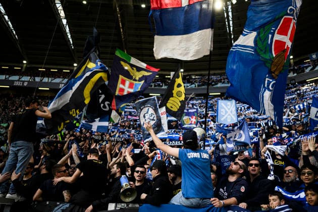 Juventus FC v Como 1907 - Serie A Fans of Como 1907 show their support during the Serie A football match between Juventus FC v Como 1907. Milan Italy Copyright: xNicolòxCampox
