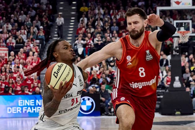 German Basketball BBL Cup, FC Bayern Munich Basketball vs BMA365 Bamberg BASKETS, Munich FC Bayern Basketball, Bamberg Baskets MBA365, 2026 02 21 in Munich SAP Garden WILLIAMS Cobe BMA365 Bamberg BASKETS Point Guard PG Nr24 BAM24 , KRATZER Leon FC Bayern Basketball Center C Nr8 FCBB8 sportworld Munich SAP Garden Bayern Germany
