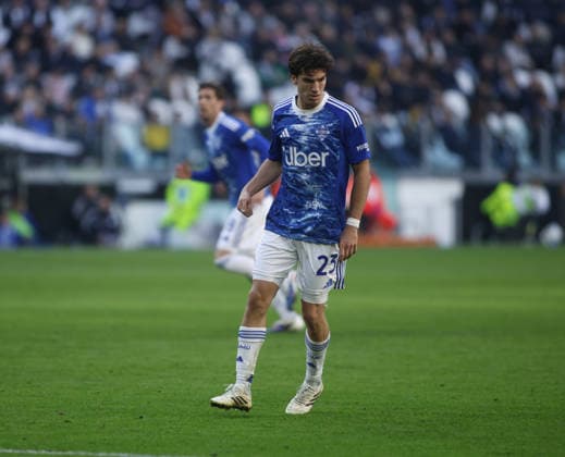 Maximo Perrone of Como 1907 during the Italian Serie A, 2025 2026 season, football match between Juventus FC and Como 1907 on 21 February 2026 at Allianz Stadium, Turin, Italy. Photo Nderim Kaceli  Copyright: xNderimxKaceli IPAxSportx xipa-agency.netx xx IPA_71823157 IPA_Agency_IPA71823157