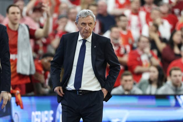 Svetislav Pesic FC Bayern Basketball, Head Coach , GER, FC Bayern Basketball vs BMA365 Bamberg Baskets, Basketball, BBL Cup, BMW TOP FOUR, Semi-final, Season 2025 2026, 21 02 2026, GER, FC Bayern Basketball vs BMA365 Bamberg Baskets, Basketball, BBL Cup, BMW TOP FOUR, Semi-final, Season 2025 2026, 21 02 2026 Munich Copyright: xEibner-Pressefoto JennixMaulx EP_JML