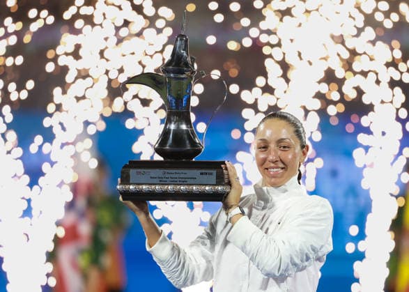 Jessica Pegula with the cup, trophy, award ceremony, Presentation Dubai Duty Free Tennis Championships, Dubai, U A E Copyright: xJuergenxHasenkopfx
