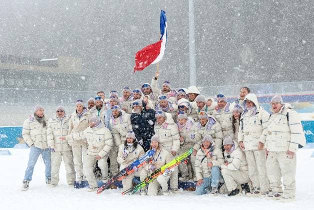 GIOCHI OLIMPICI - Olimpiadi Invernali Milano-Cortina 2026 - Biathlon Women s 12.5km Mass Start Oceane Michelon (FRA) and Julia Simon (FRA) with France Team at the end of the Olympic Winter games, Winterspiele,Spiele, Summer games Milano-Cortina 2026, Biathlon Women s 12.5km Mass Start on February 21, 2026 at Antholz-Anterselva Biathlon Arena in Anterselva, Italy Cortina D Ampezzo Italy  Copyright: xIPAxSport ABACAx