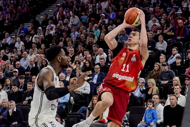 German Basketball BBL Cup, FC Bayern Munich Basketball vs BMA365 Bamberg BASKETS, Munich FC Bayern Basketball, Bamberg Baskets MBA365, 2026 02 21 in Munich SAP Garden ONU Ejiofor BMA365 Bamberg BASKETS Center C Nr35 BAM35 , LUCIC Vladimir FC Bayern Basketball Small Forward SF Nr11 FCBB11 sportworld Munich SAP Garden Bayern Germany