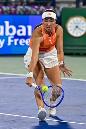 2026 Dubai Duty Free Tennis Championships DUBAI, UNITED ARAB EMIRATES – FEBRUARY 21: Elina Svitolina of Ukraine competes against Jessica Pegula (seen) of the United States during the women’s singles final of the Dubai Duty Free Tennis Championships at the Dubai Duty Free Tennis Stadium in Dubai, United Arab Emirates, on February 21, 2026. Waleed Zein Anadolu Dubai United Arab Emirates. Editorial use only. Please get in touch for any other usage.  Copyright: x2026xAnadoluxWaleedxZeinx