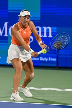 2026 Dubai Duty Free Tennis Championships DUBAI, UNITED ARAB EMIRATES – FEBRUARY 21: Elina Svitolina of Ukraine competes against Jessica Pegula (seen) of the United States during the women’s singles final of the Dubai Duty Free Tennis Championships at the Dubai Duty Free Tennis Stadium in Dubai, United Arab Emirates, on February 21, 2026. Waleed Zein Anadolu Dubai United Arab Emirates. Editorial use only. Please get in touch for any other usage.  Copyright: x2026xAnadoluxWaleedxZeinx