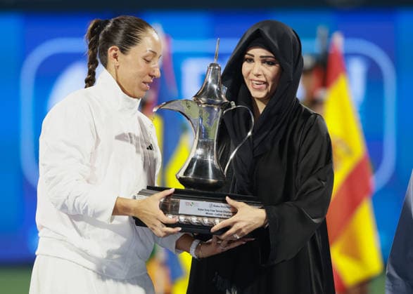 Sheikha Latifa presents winner Jessica Pegula with the trophy, award ceremony, Presentation Dubai Duty Free Tennis Championships, Dubai, U A E Copyright: xJuergenxHasenkopfx