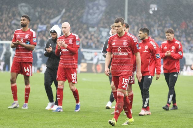 21 02 2026, xtvx, Fussball 2 Bundesliga, SV Darmstadt 98 Fortuna Duesseldorf v l Tim Oberdorf Fortuna Duesseldorf enttaeuscht, enttaeuscht schauend, dissapointed nach dem Spiel, after the match DFL DFB REGULATIONS PROHIBIT ANY USE OF PHOTOGRAPHS as IMAGE SEQUENCES and or QUASI VIDEO Darmstadt