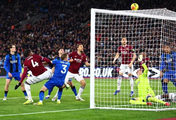 Axel Disasi of West Ham United shoots over the bar. West Ham United v AFC Bournemouth, Premier League, Football, London Stadium, London, UK - 21 Feb 2026London London Stadium United Kingdom EDITORIAL USE ONLY No use with unauthorised audio, video, data, fixture lists, club league logos or live services. Online in-match use limited to 120 images, no video emulation. No use in betting, games or single club league player publications. Copyright: xJamesxMarsh Shutterstockx 16681538ag