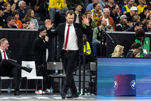 GER, BMW Top Four, Basketball BBL Cup, semi-final, FC Bayern Munich Basketball BMA365 Bamberg Baskets 21 02 2026, SAP Garden, Munich, GER, BMW Top Four, Basketball BBL Cup, semi-final, FC Bayern Munich Basketball BMA365 Bamberg Baskets Anton Gavel Head Coach , BMA365 Bamberg Baskets Photo Alexander Trienitz Munich SAP Garden Bayern Germany