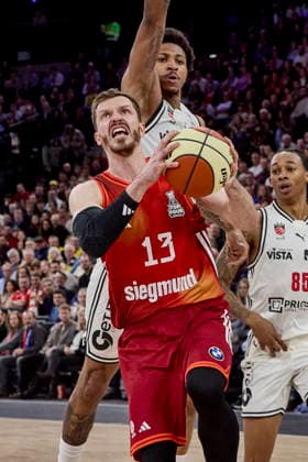 German Basketball BBL Cup, FC Bayern Munich Basketball vs BMA365 Bamberg BASKETS, Munich FC Bayern Basketball, Bamberg Baskets MBA365, 2026 02 21 in Munich SAP Garden OBST Andreas FC Bayern Basketball Shooting Guard SG Nr13 FCBB13 , DEMONIA Demarcus BMA365 Bamberg BASKETS Power Forward PF Nr8 BAM8 sportworld Munich SAP Garden Bayern Germany