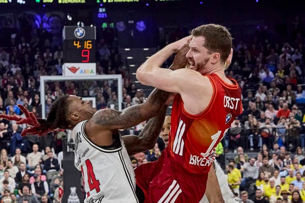 German Basketball BBL Cup, FC Bayern Munich Basketball vs BMA365 Bamberg BASKETS, Munich FC Bayern Basketball, Bamberg Baskets MBA365, 2026 02 21 in Munich SAP Garden OBST Andreas FC Bayern Basketball Shooting Guard SG Nr13 FCBB13 , WILLIAMS Cobe BMA365 Bamberg BASKETS Point Guard PG Nr24 BAM24 sportworld Munich SAP Garden Bayern Germany