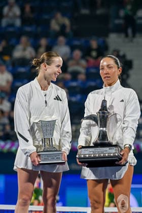 2026 Dubai Duty Free Tennis Championships DUBAI, UAE - FEBRUARY 21: American tennis player Jessica Pegula (R) wins the women’s singles final of the Dubai Duty Free Tennis Championships against Ukrainian tennis player Elina Svitolina (L) at the Dubai Duty Free Tennis Stadium in Dubai, United Arab Emirates, on February 21, 2026. Waleed Zein Anadolu Dubai United Arab Emirates. Editorial use only. Please get in touch for any other usage.  Copyright: x2026xAnadoluxWaleedxZeinx