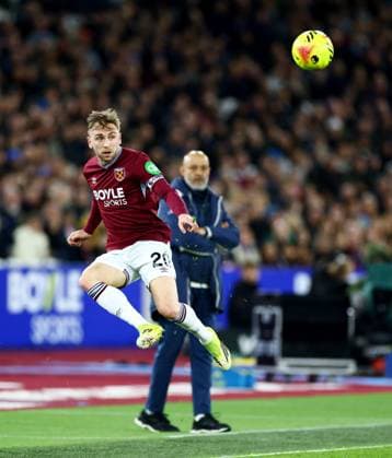 Jarrod Bowen of West Ham United. West Ham United v AFC Bournemouth, Premier League, Football, London Stadium, London, UK - 21 Feb 2026London London Stadium United Kingdom EDITORIAL USE ONLY No use with unauthorised audio, video, data, fixture lists, club league logos or live services. Online in-match use limited to 120 images, no video emulation. No use in betting, games or single club league player publications. Copyright: xJamesxMarsh Shutterstockx 16681538ak