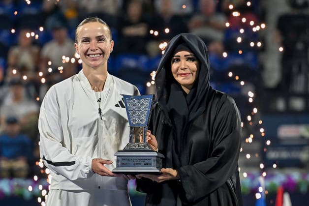 2026 Dubai Duty Free Tennis Championships DUBAI, UAE - FEBRUARY 21: American tennis player Jessica Pegula (not seen) wins the women’s singles final of the Dubai Duty Free Tennis Championships against Ukrainian tennis player Elina Svitolina (L) at the Dubai Duty Free Tennis Stadium in Dubai, United Arab Emirates, on February 21, 2026. Waleed Zein Anadolu Dubai United Arab Emirates. Editorial use only. Please get in touch for any other usage.  Copyright: x2026xAnadoluxWaleedxZeinx