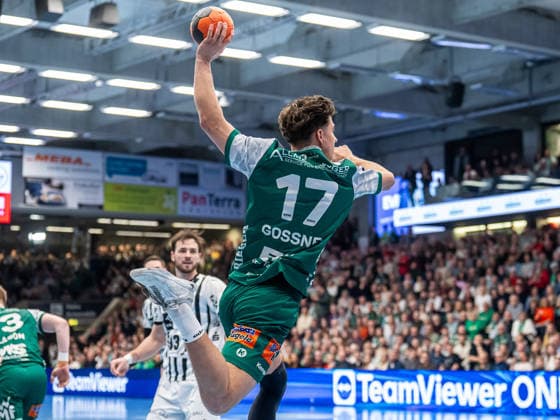 Tim Gossner Frisch Auf Goeppingen, 17 from outside, Frisch Auf Goeppingen vs THW Kiel, Handball, 1 Bundesliga, Men, Season 2025 2026, 21 02 2026, Frisch Auf Goeppingen vs THW Kiel, Handball, 1 Bundesliga, Men, Season 2025 2026, 21 02 2026 Goeppingen Copyright: xEibner-Pressefoto MichaelxSchmidx EP_MST