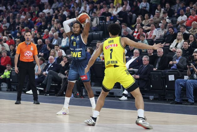 Basketball, BBL Cup, Alba Berlin - EWE Baskets Oldenburg